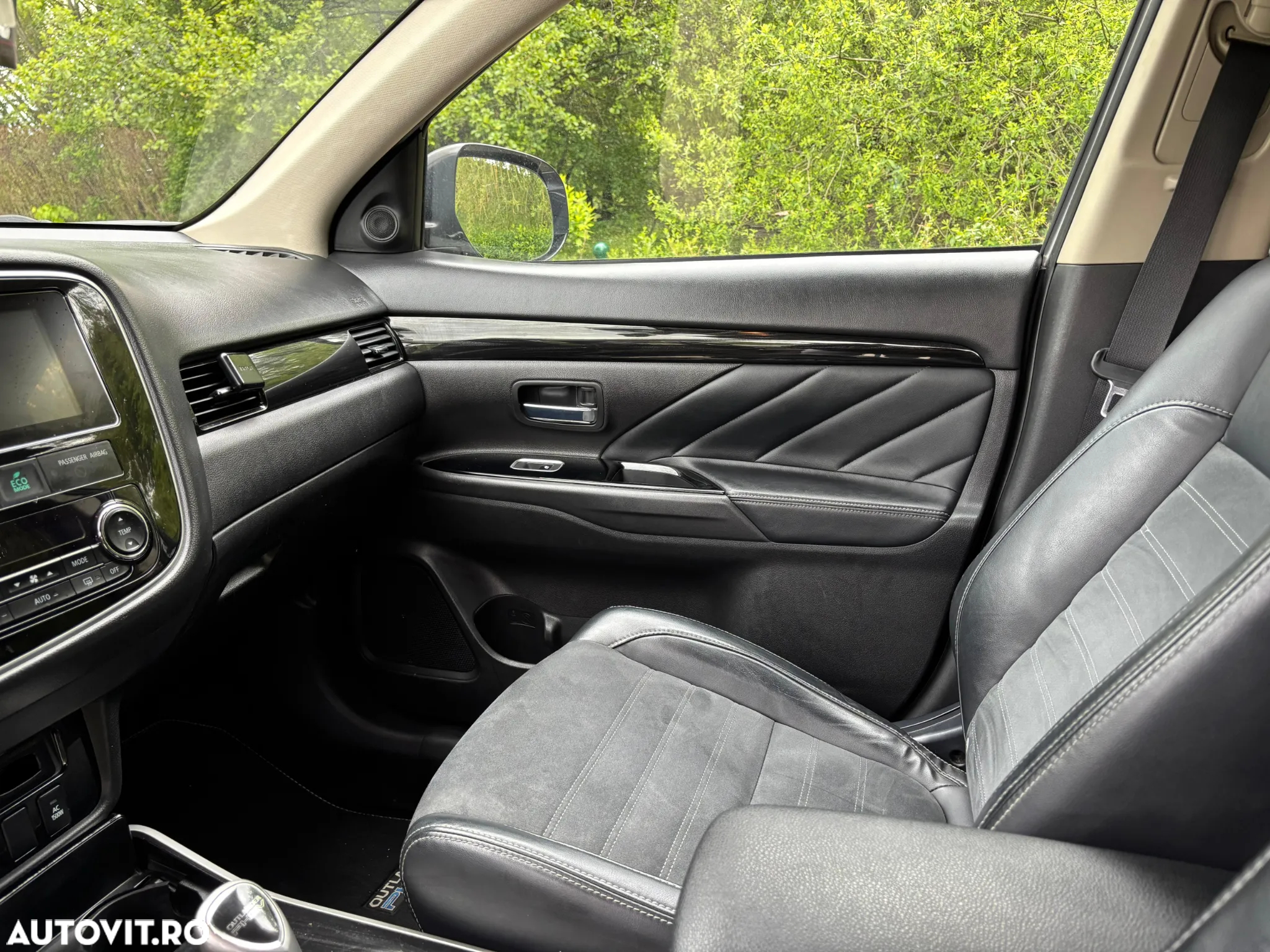 Mitsubishi Outlander - 15
