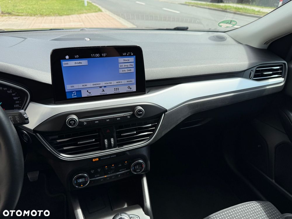 Ford Focus 1.5 EcoBlue STart-Stopp-System TITANIUM X - 23