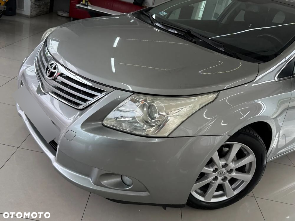 Toyota Avensis 2.0 D-4D Luna - 33
