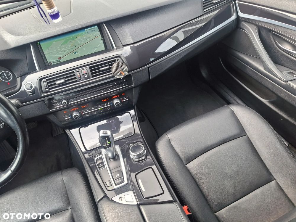 BMW Seria 5 518d Luxury Line - 24