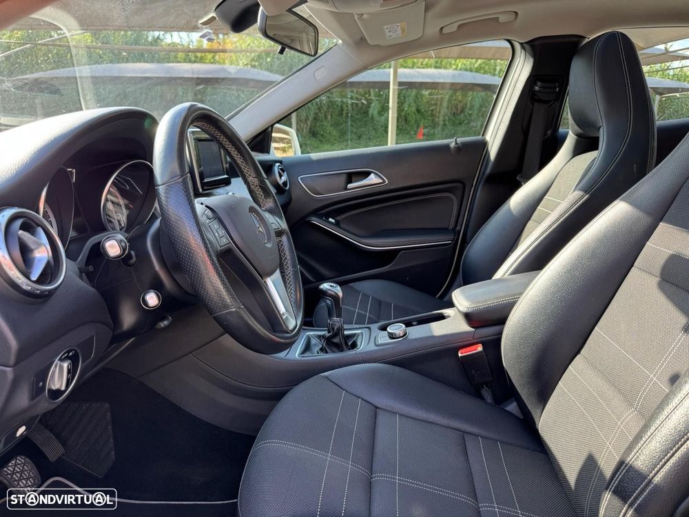 Mercedes-Benz GLA 180 d Urban - 8