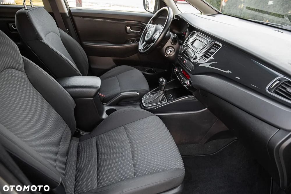 Kia Carens 1.7 CRDi M 7os - 29