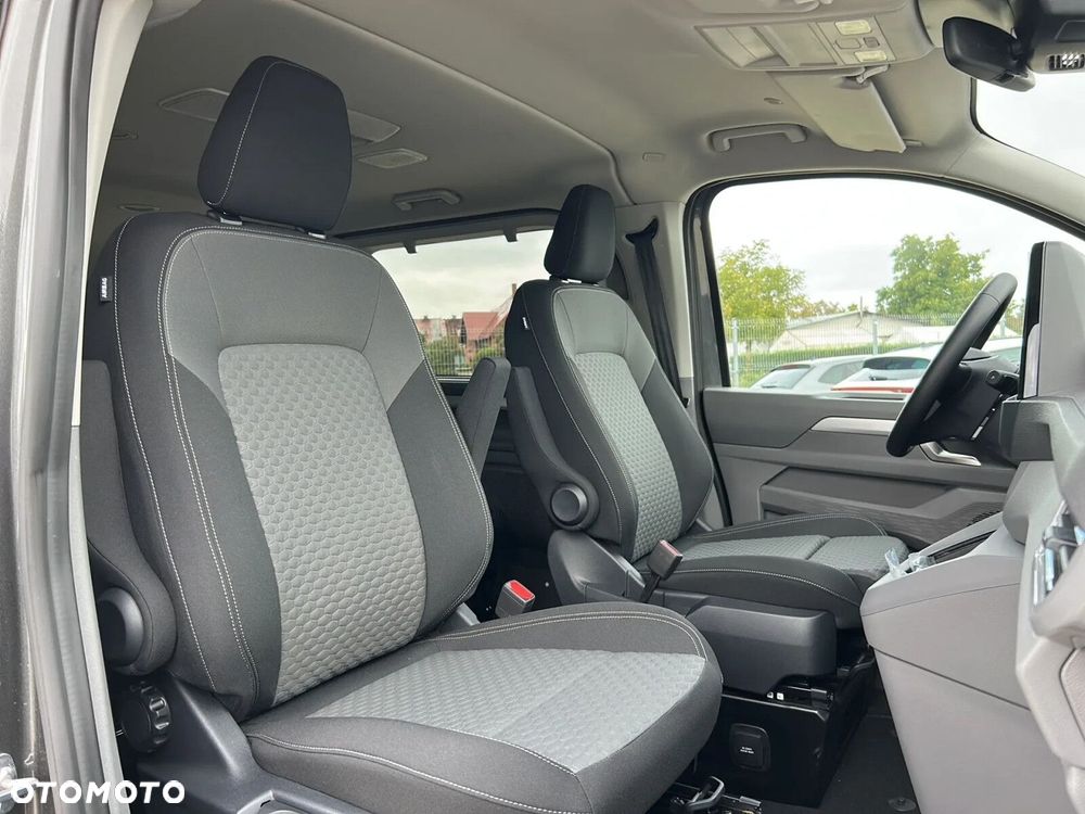 Volkswagen Caravelle - 14