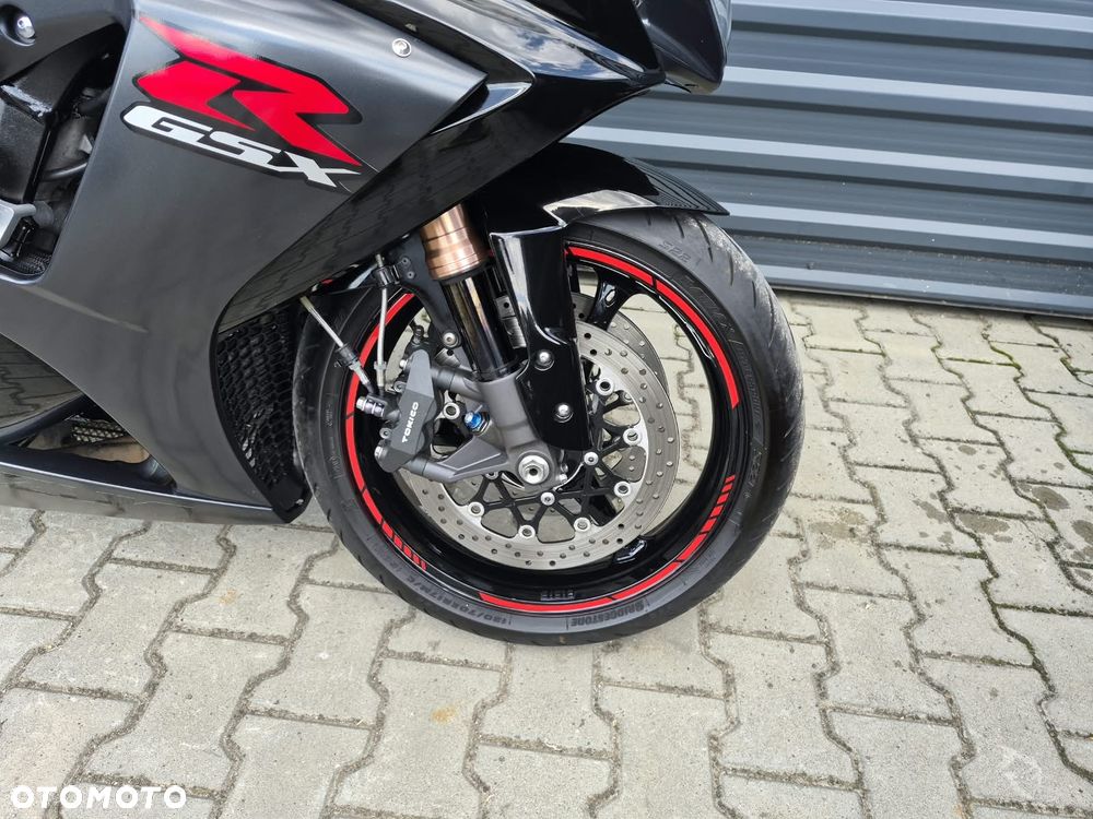 Suzuki GSX-R - 15