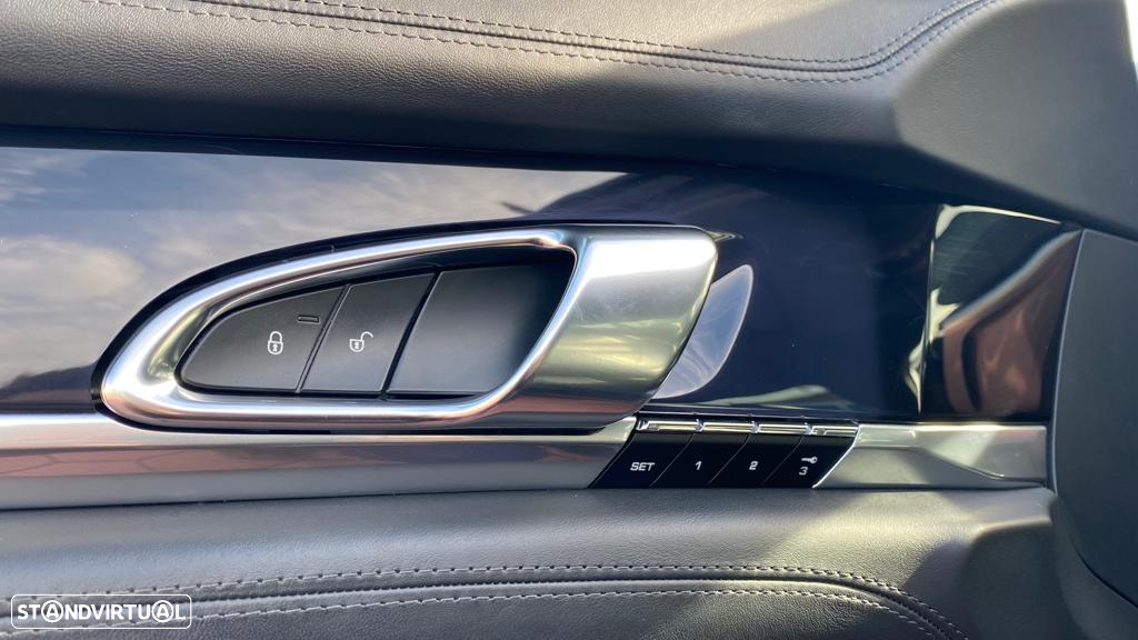 Porsche Panamera 4 Edition PDK - 17