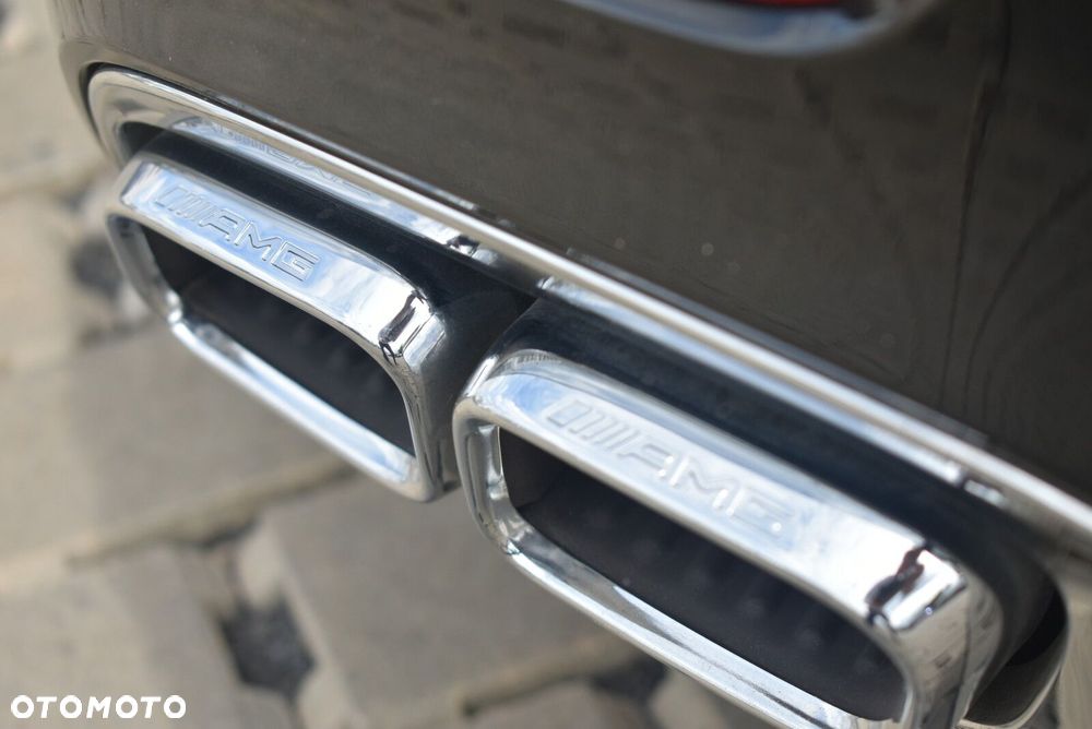 Mercedes-Benz SL AMG 63 4-Matic+ - 21