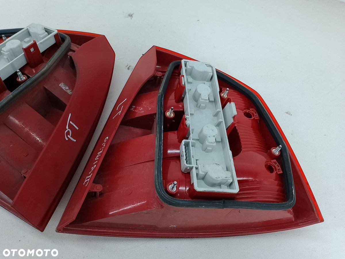 LAMPY TYŁ KOMPLET SKODA OCTAVIA II 1Z5945096A  1Z5945095A - 6