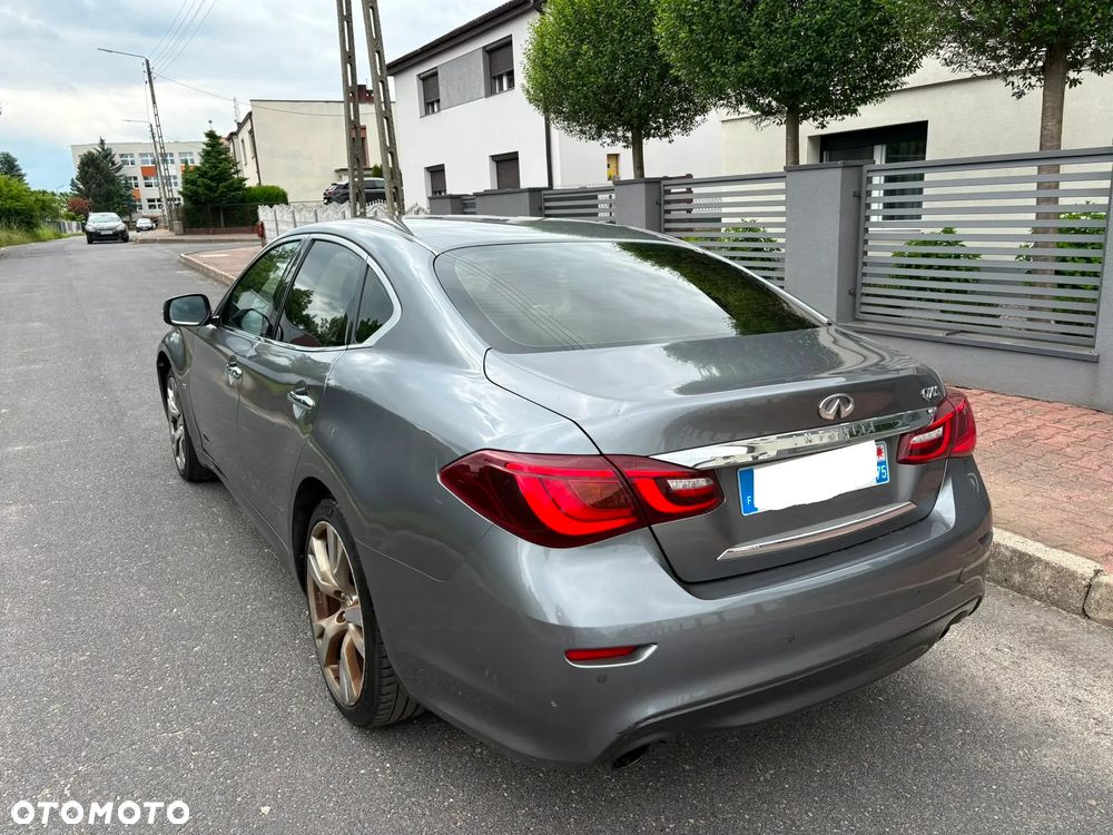 Infiniti Q70 2.2d Premium Executive - 39