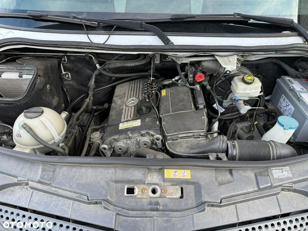 Mercedes-Benz Sprinter - 25