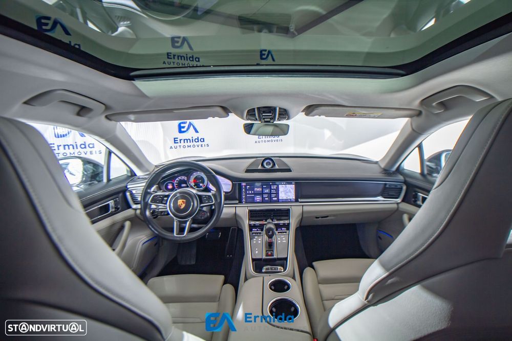 Porsche Panamera Sport Turismo - 20