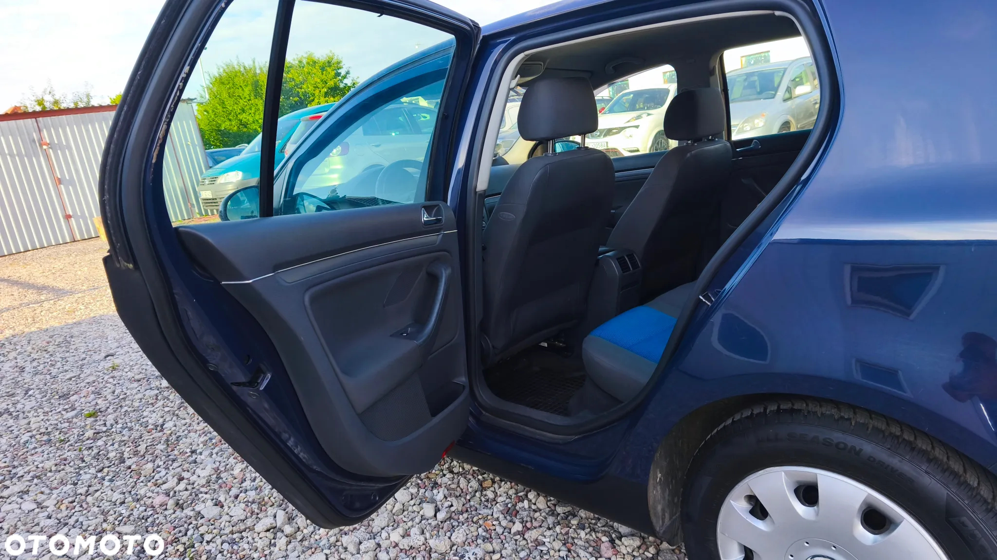 Volkswagen Golf - 26