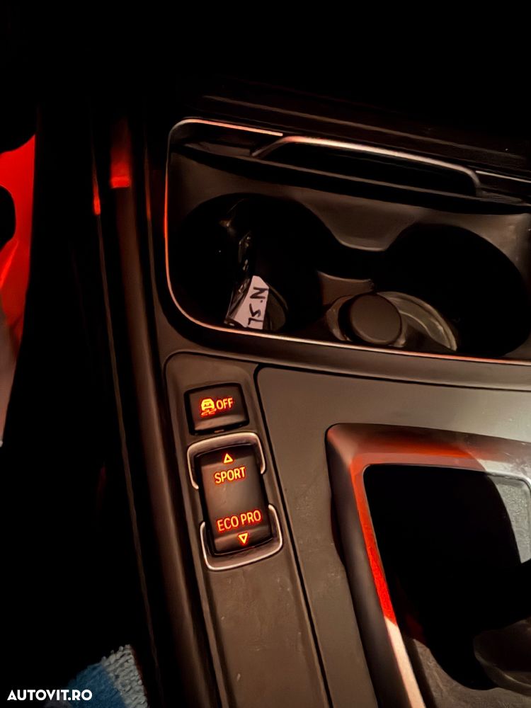 BMW Seria 3 320d Touring Aut. Efficient Dynamics Edition Blue Perf. Sport Line - 25