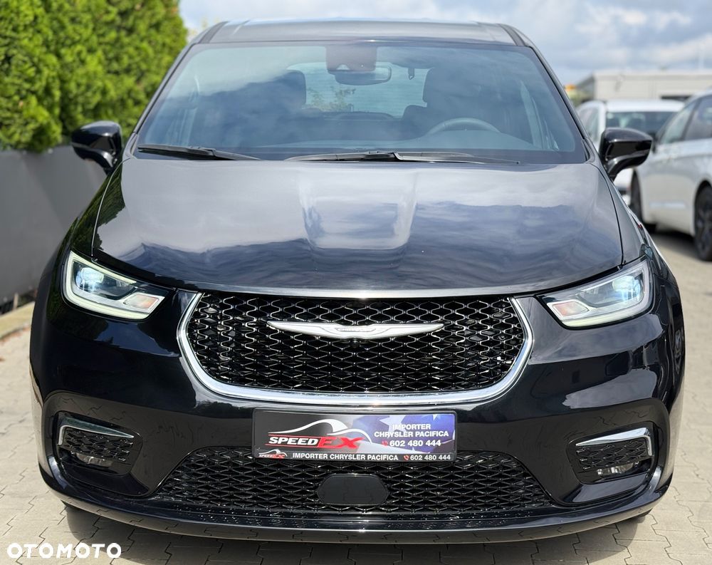 Chrysler Pacifica - 4
