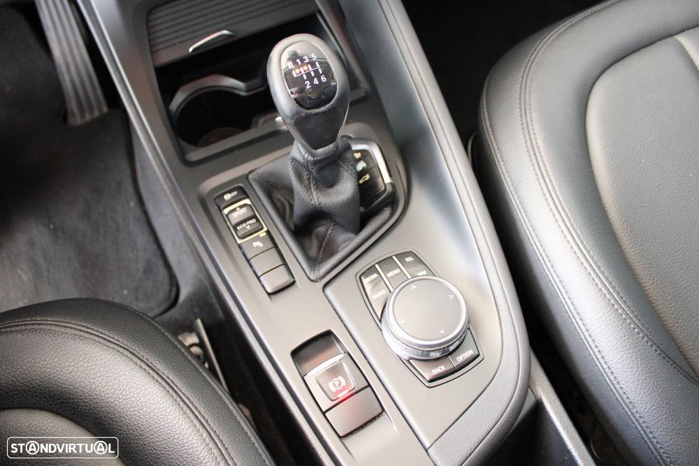 BMW X1 16 d sDrive Advantage - 14