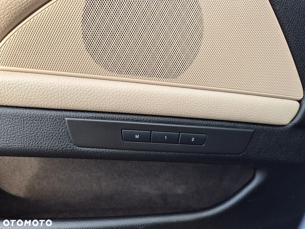 BMW Seria 5 528i - 13