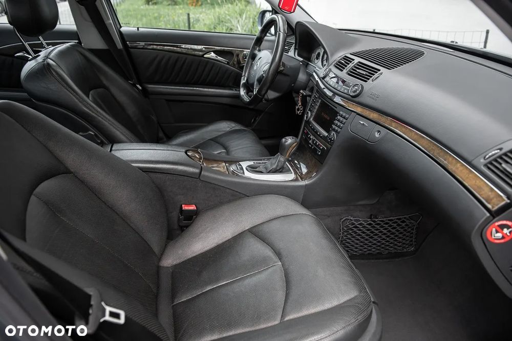 Mercedes-Benz Klasa E 500 Avantgarde - 30
