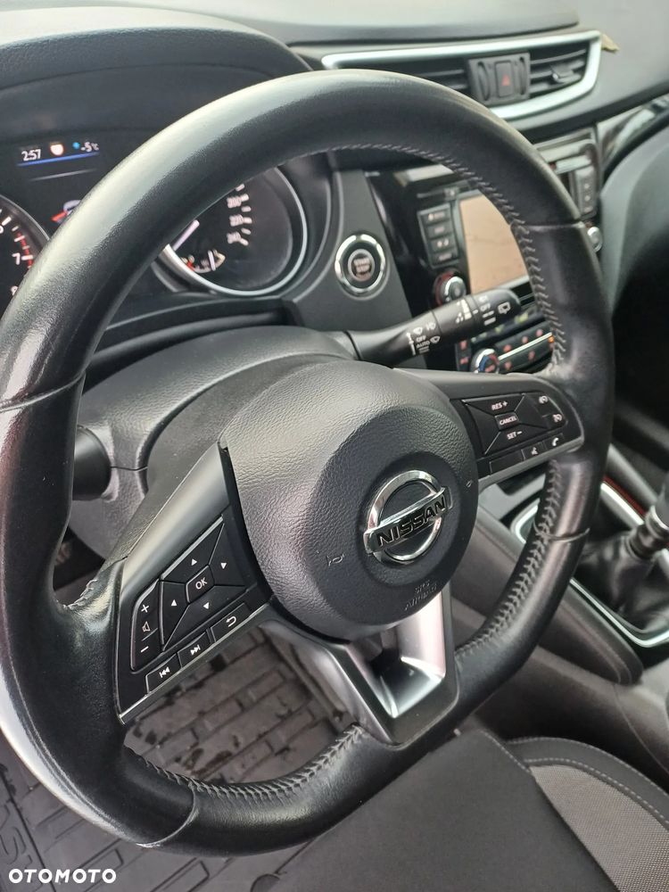 Nissan Qashqai 1.3 DIG-T Tekna - 17