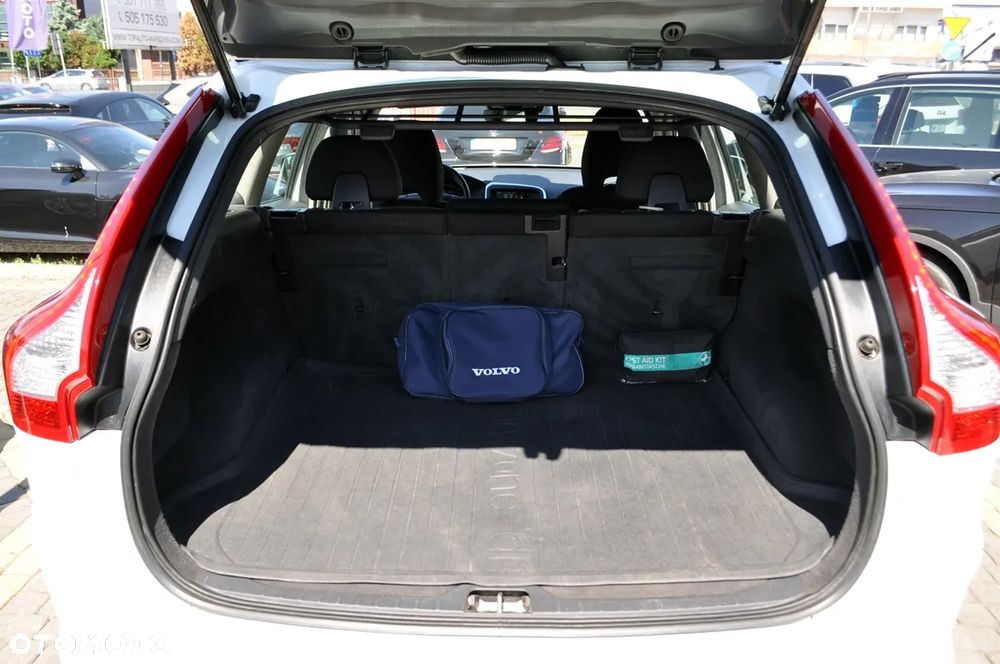 Volvo XC 60 D3 Drive-E Momentum - 39