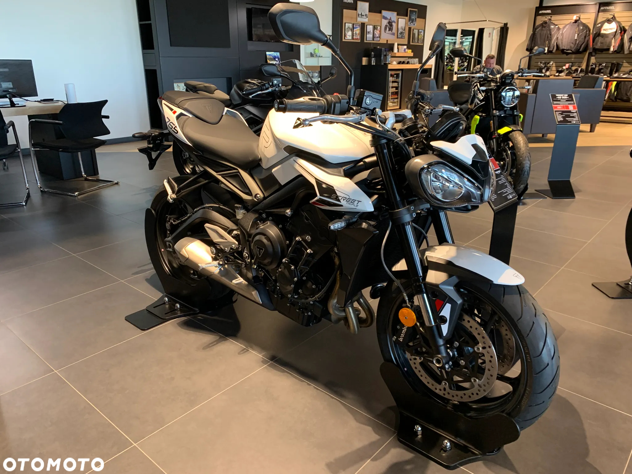 Triumph Street Triple - 2
