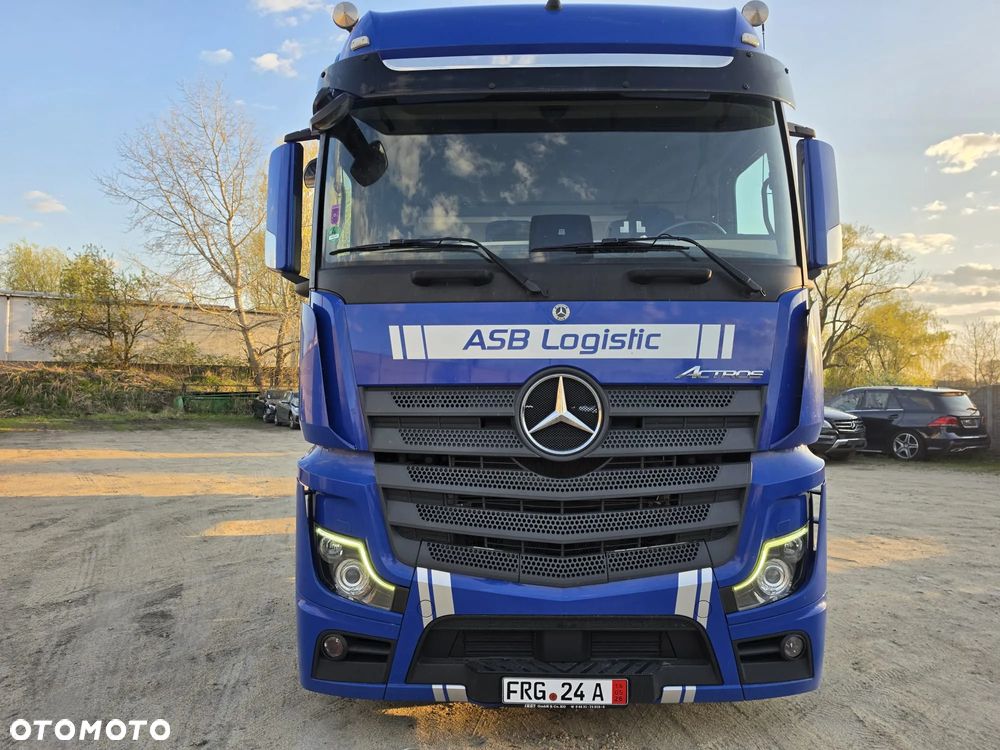 Mercedes-Benz Actros - 10