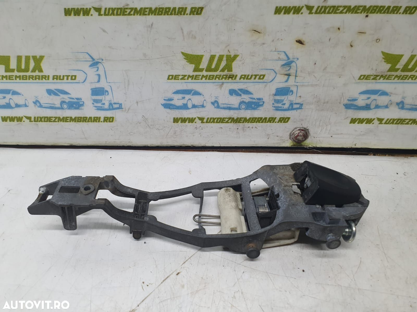 Suport maner exterior stanga 1k0837885 Volkswagen VW Golf Plus 1 [200 - 1