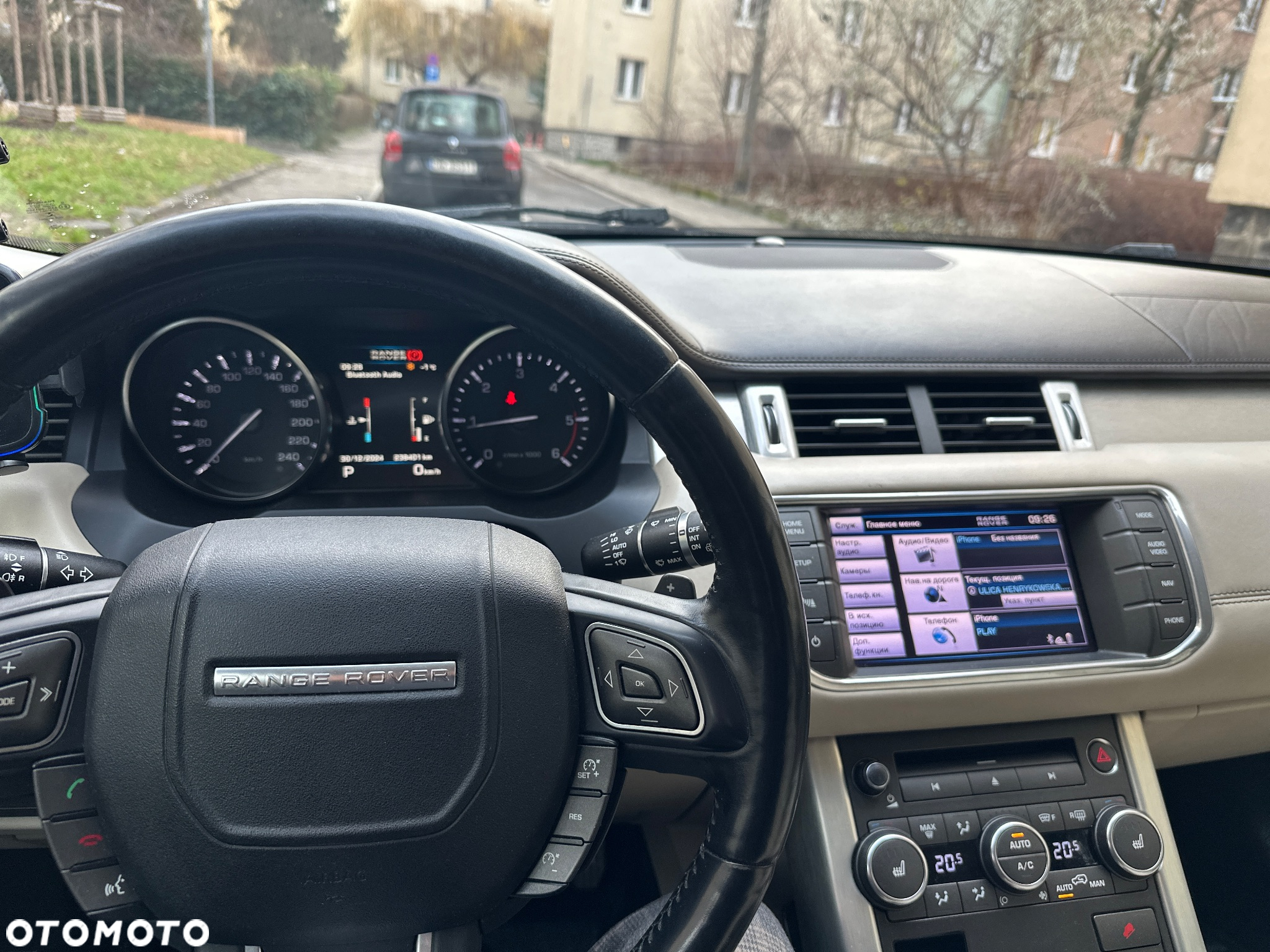 Land Rover Range Rover Evoque - 12