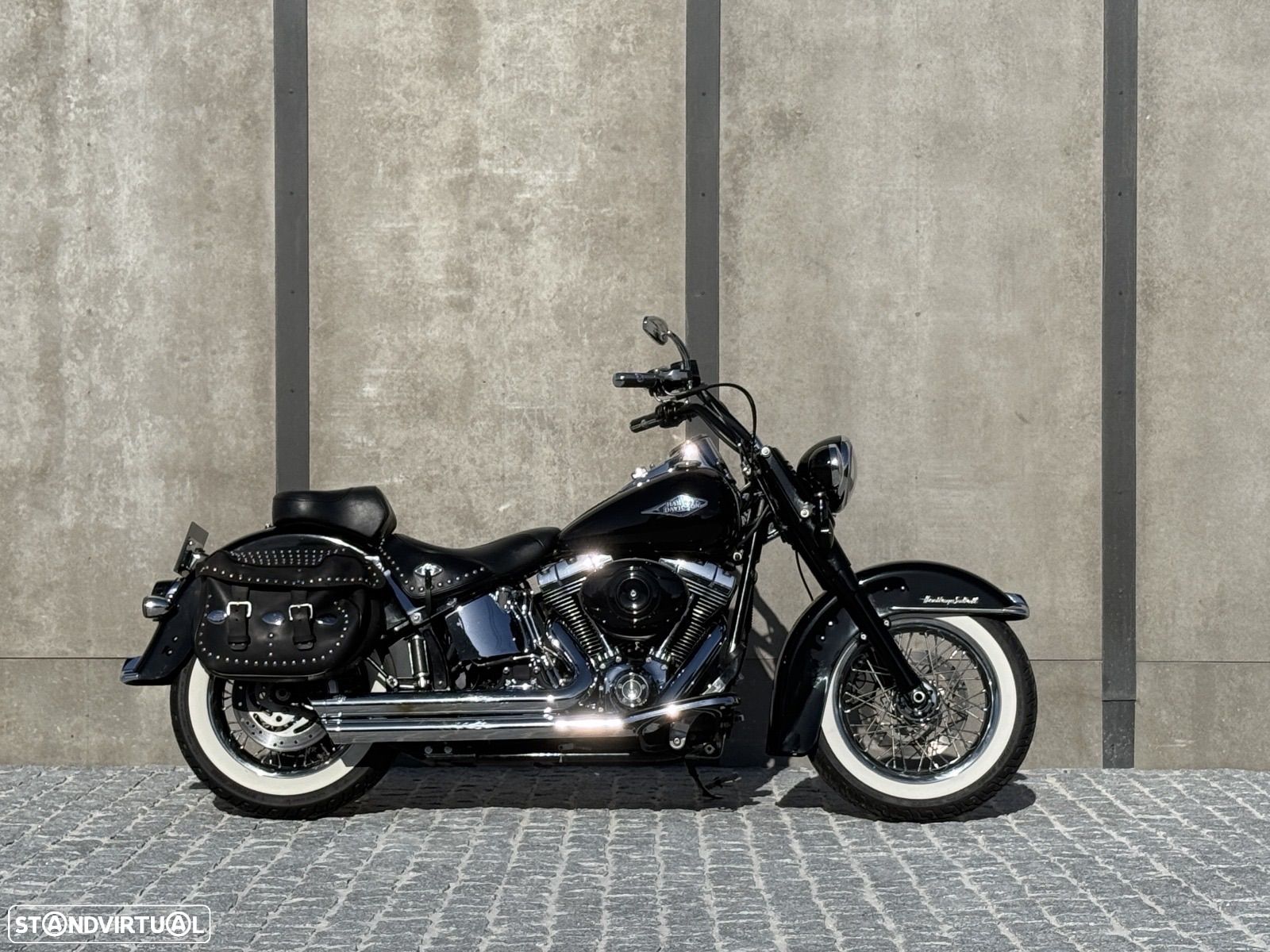 Harley-Davidson Heritage FLSTC Heritage Softail Classic - 1