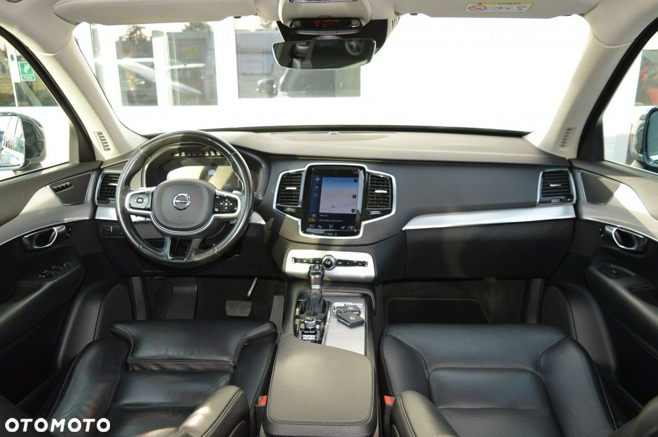 Volvo XC 90 D5 AWD Momentum - 2