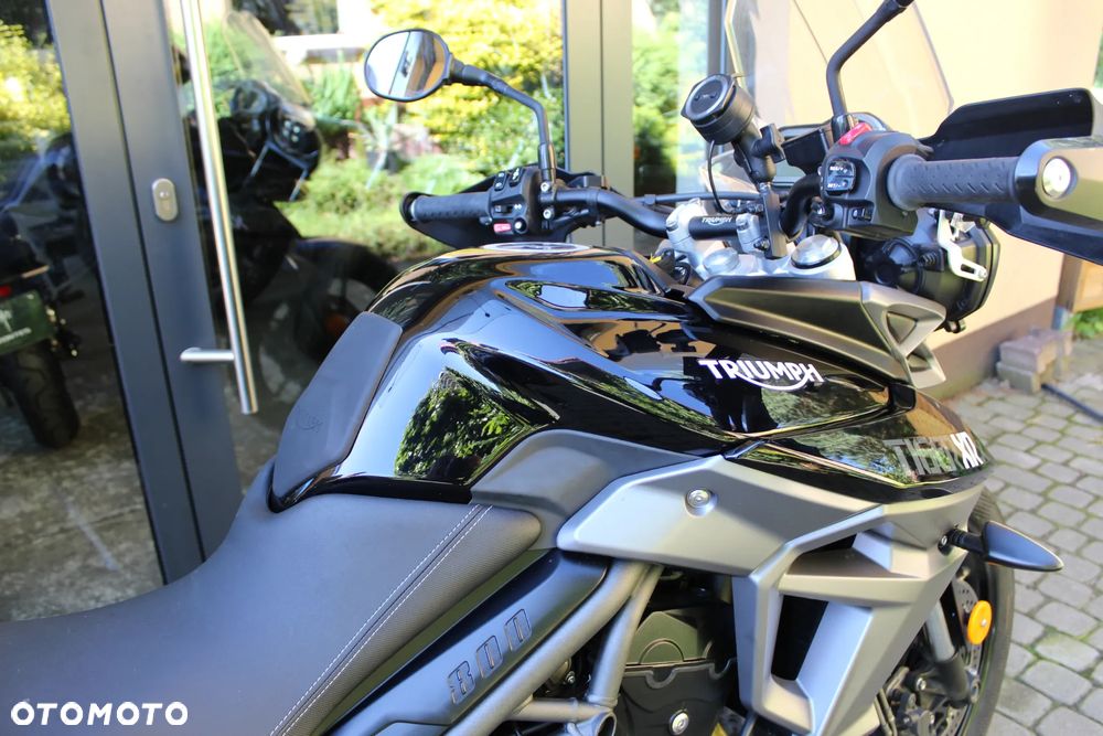 Triumph Tiger - 12