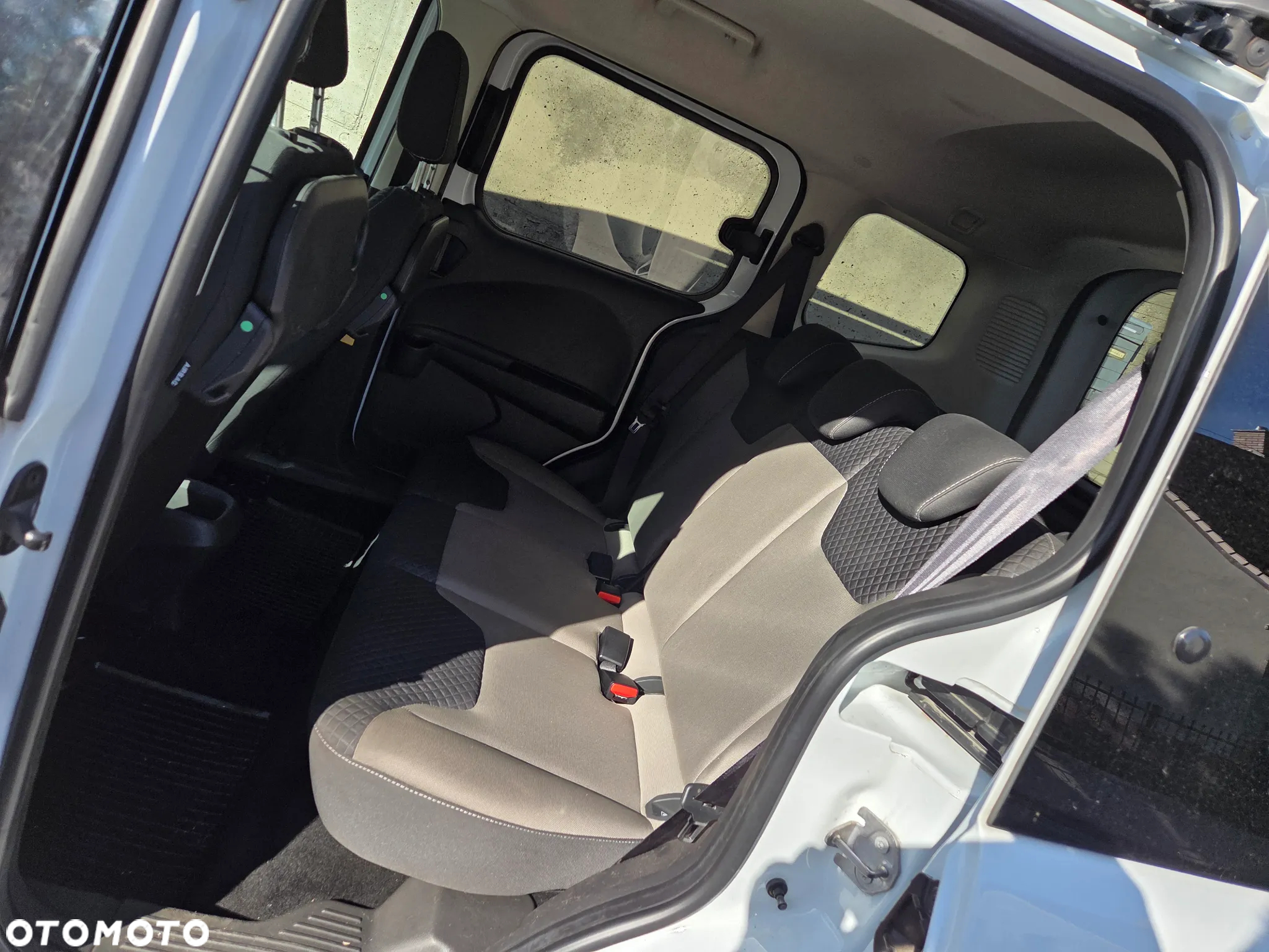 Ford Tourneo Courier 1.0 EcoBoost Titanium - 5