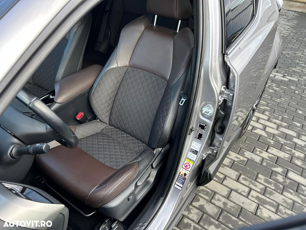 Toyota C-HR Hybrid Style - 20