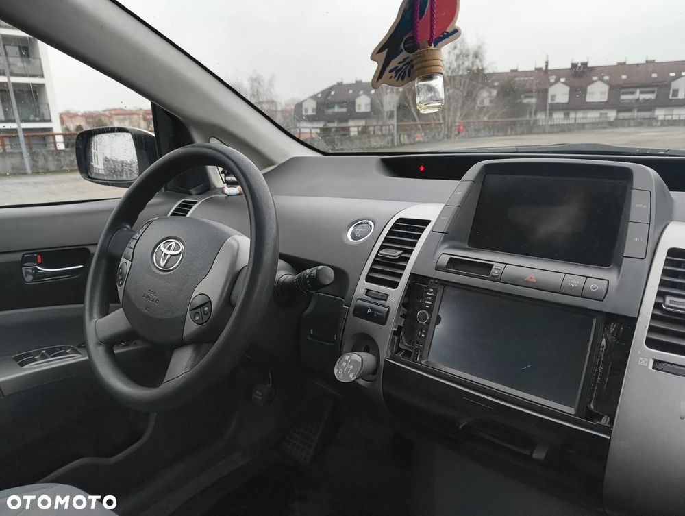 Toyota Prius - 11