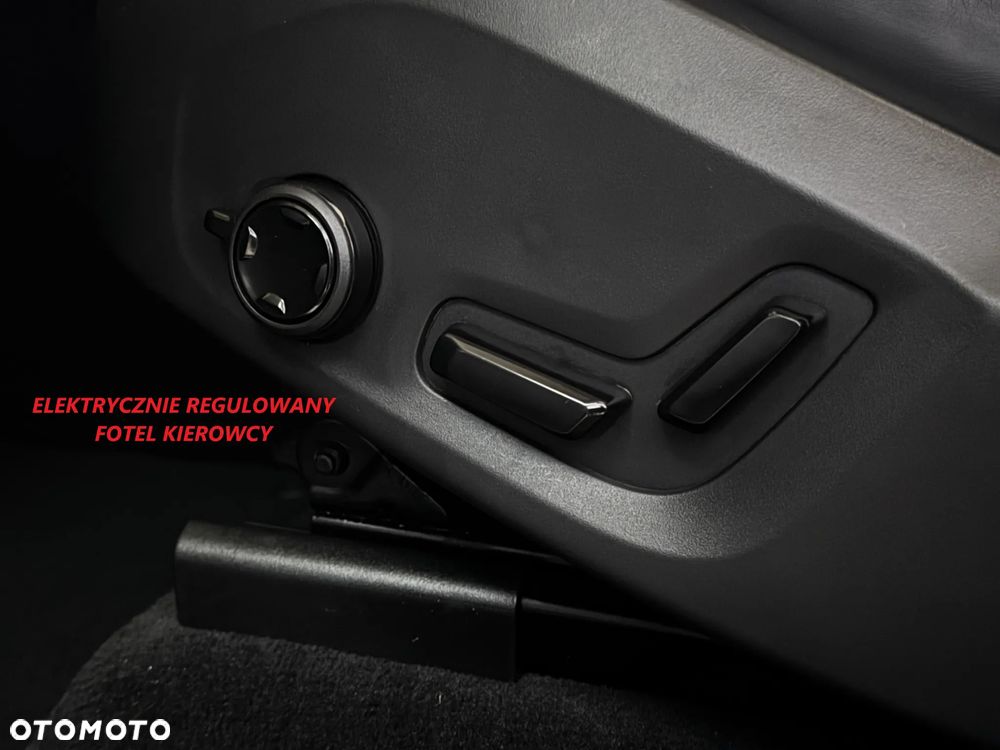 Volvo XC 60 B4 D AWD Plus Dark - 13