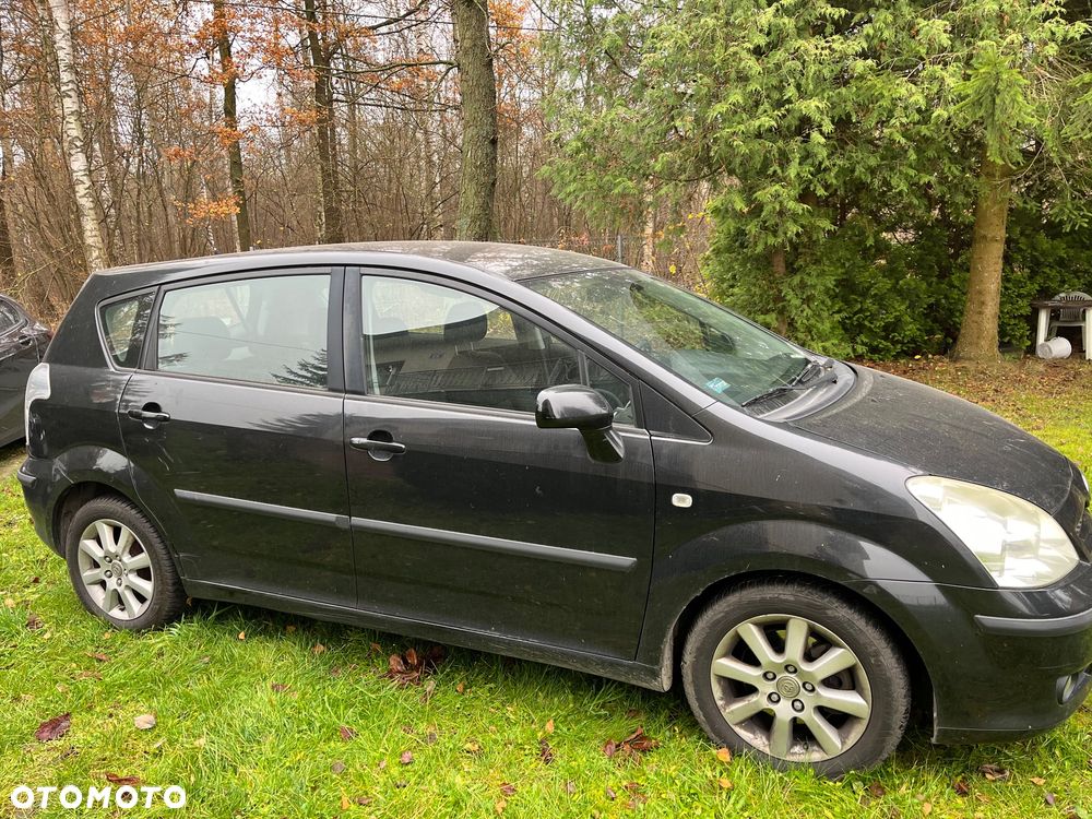 Toyota Corolla Verso - 4