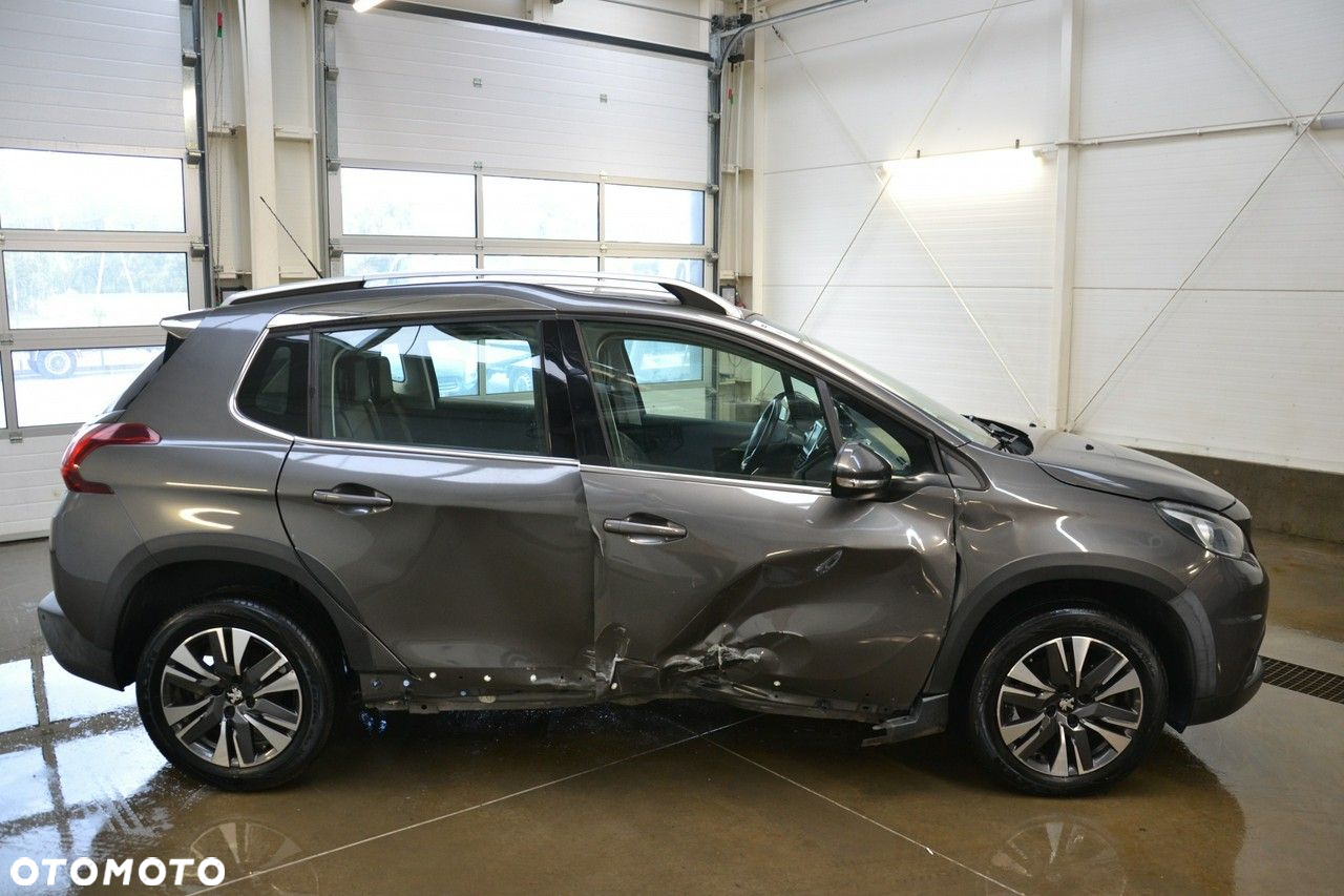 Peugeot 2008 - 8