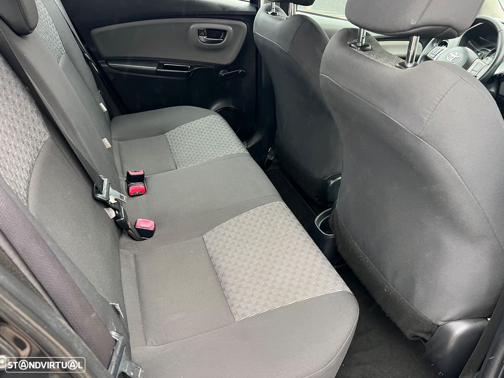 Toyota Yaris 1.0 VVT-i Comfort +PS Style +P.Techno +P.Sport - 17