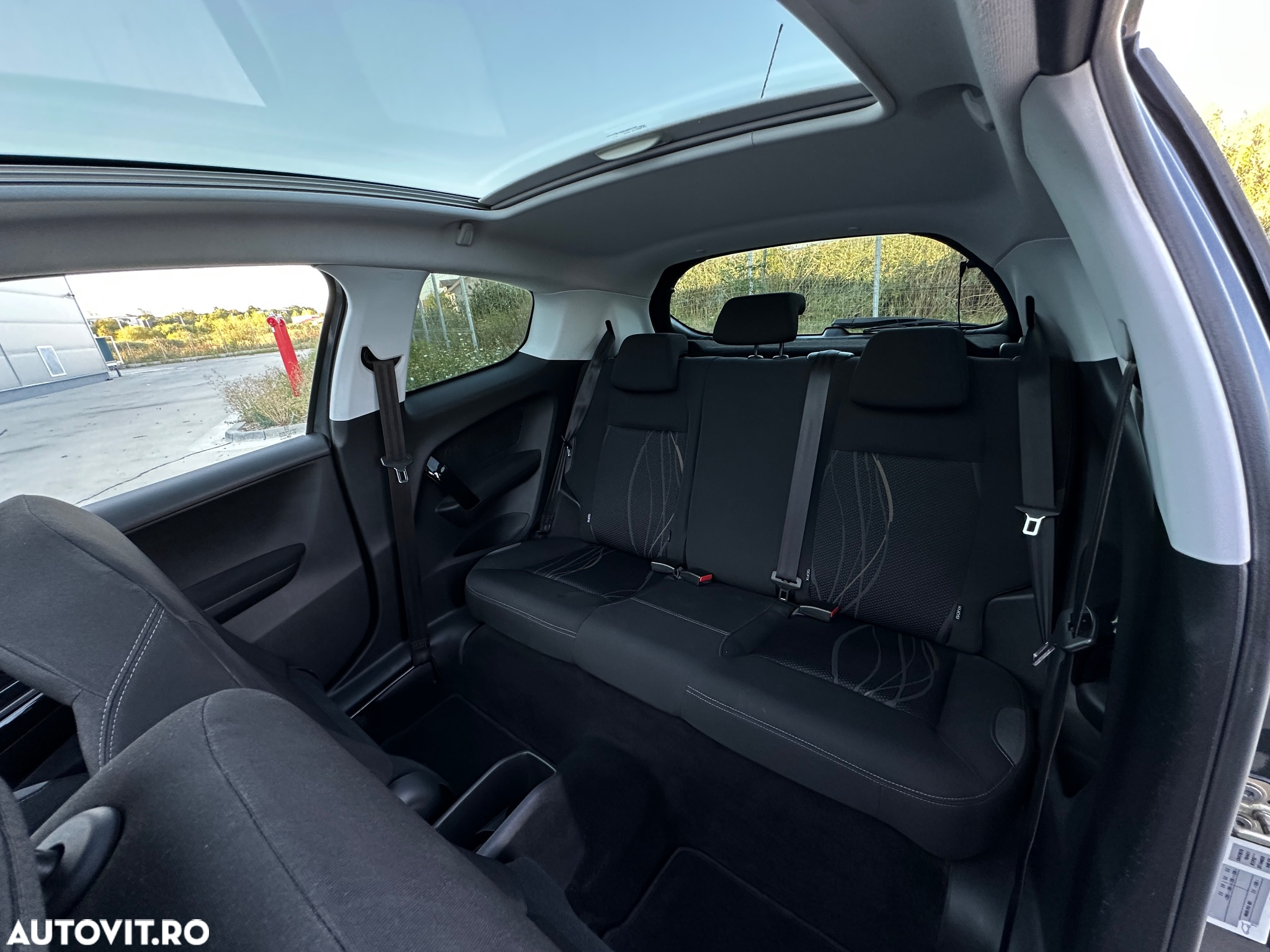 Peugeot 208 - 9