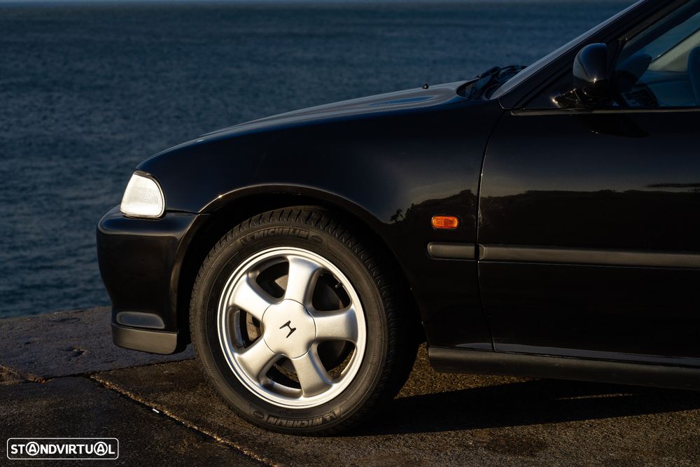 Honda Civic 1.6 VTi - 27