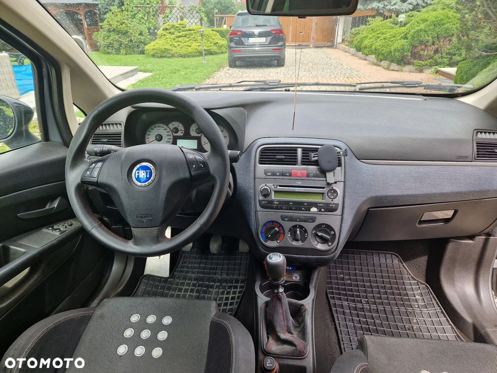 Fiat Grande Punto - 11