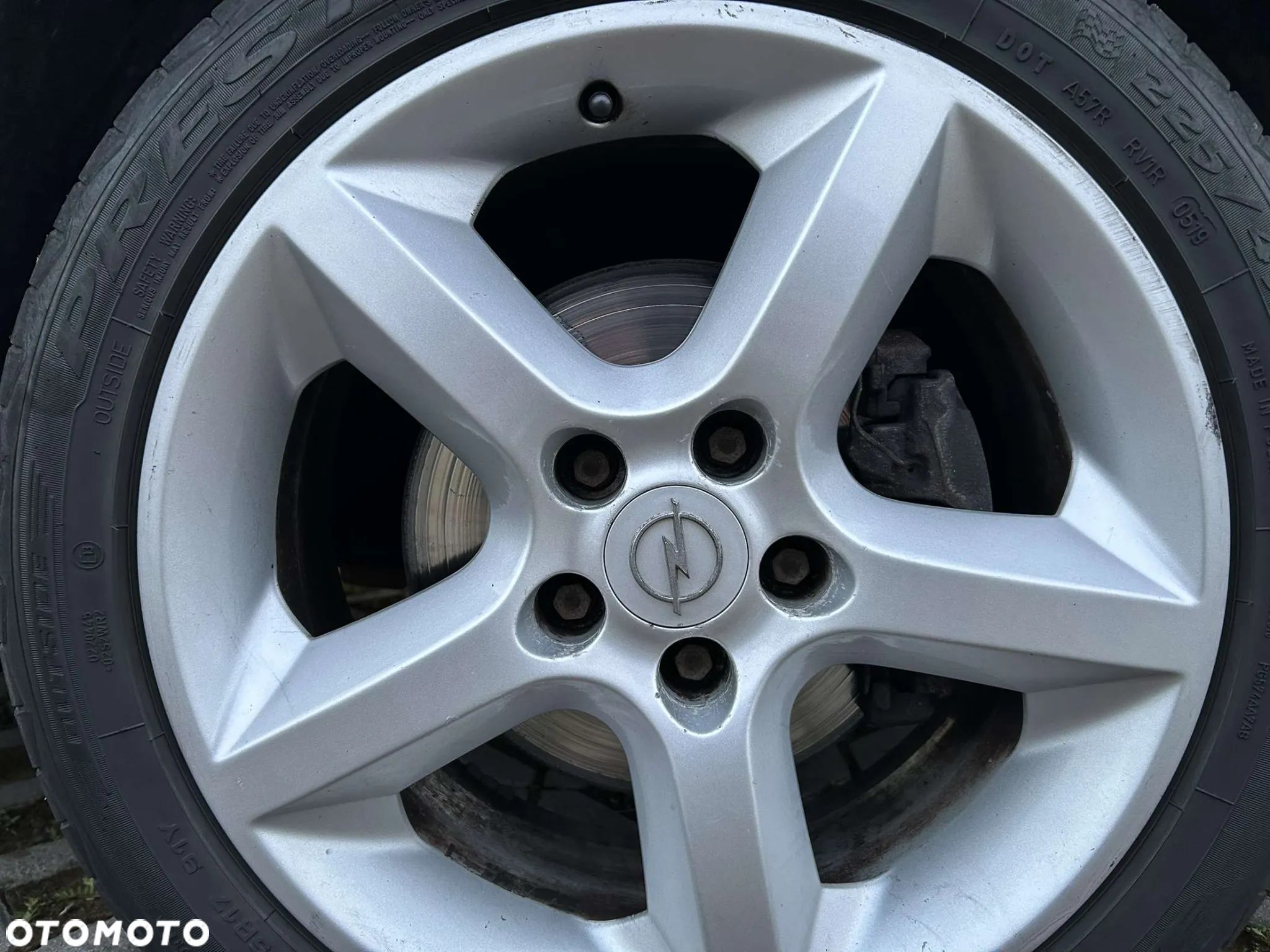 Opel Astra GTC 1.8 Cosmo - 40