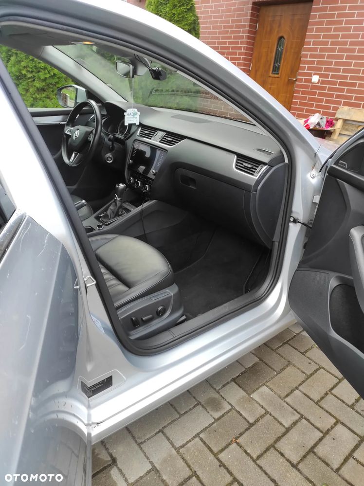 Skoda Octavia 2.0 TDI Ambition DSG - 25