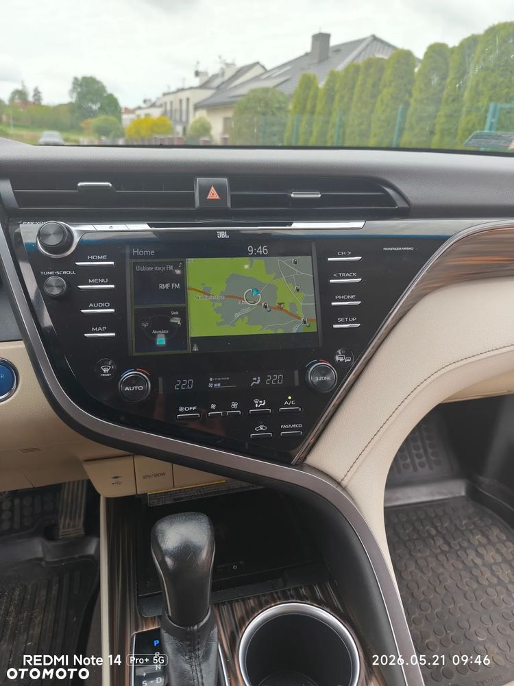 Toyota Camry 2.5 Hybrid Executive CVT - 25