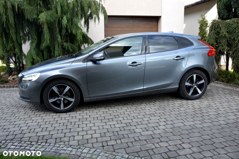 Volvo V40 T2 - 25