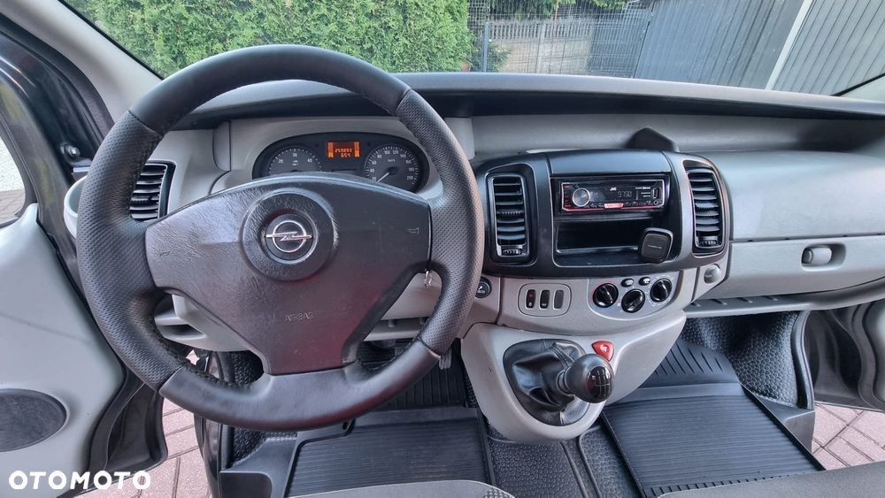 Opel Vivaro - 15