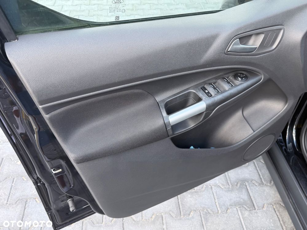Ford Tourneo Connect - 10