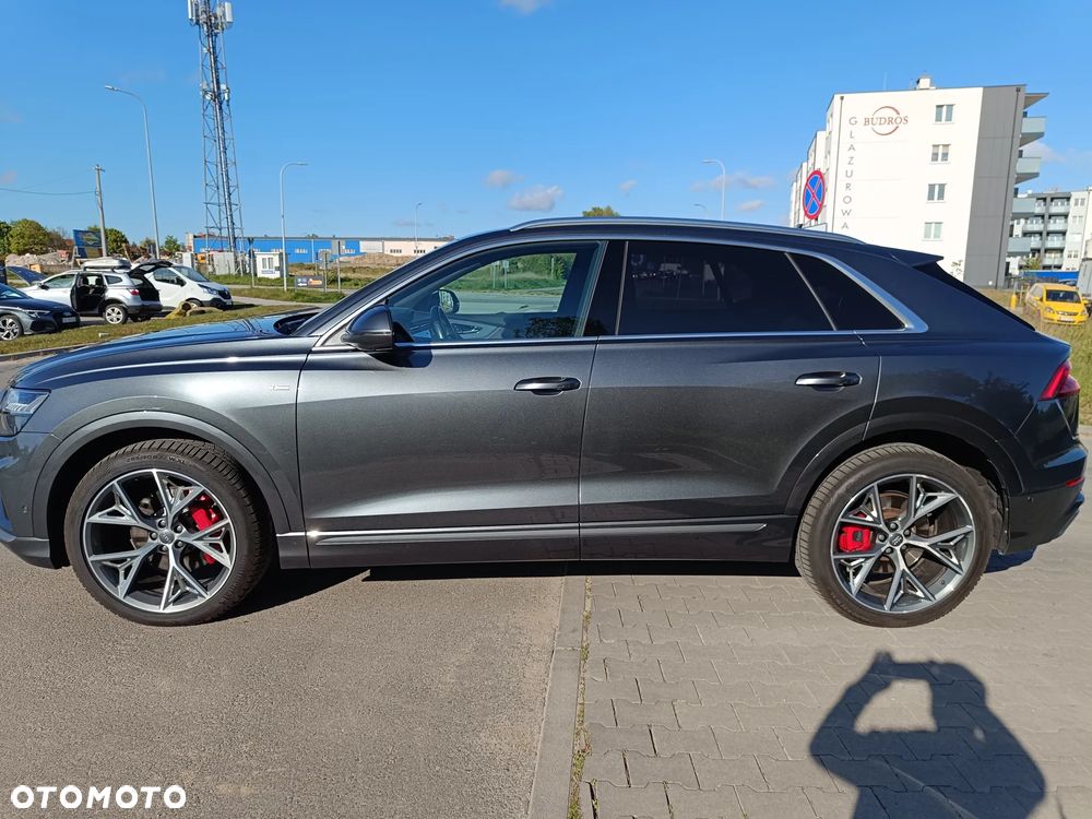Audi Q8 - 10