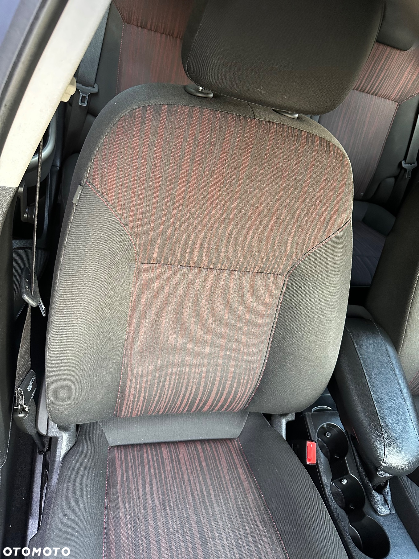 Opel Astra IV 1.4 T Essentia - 28