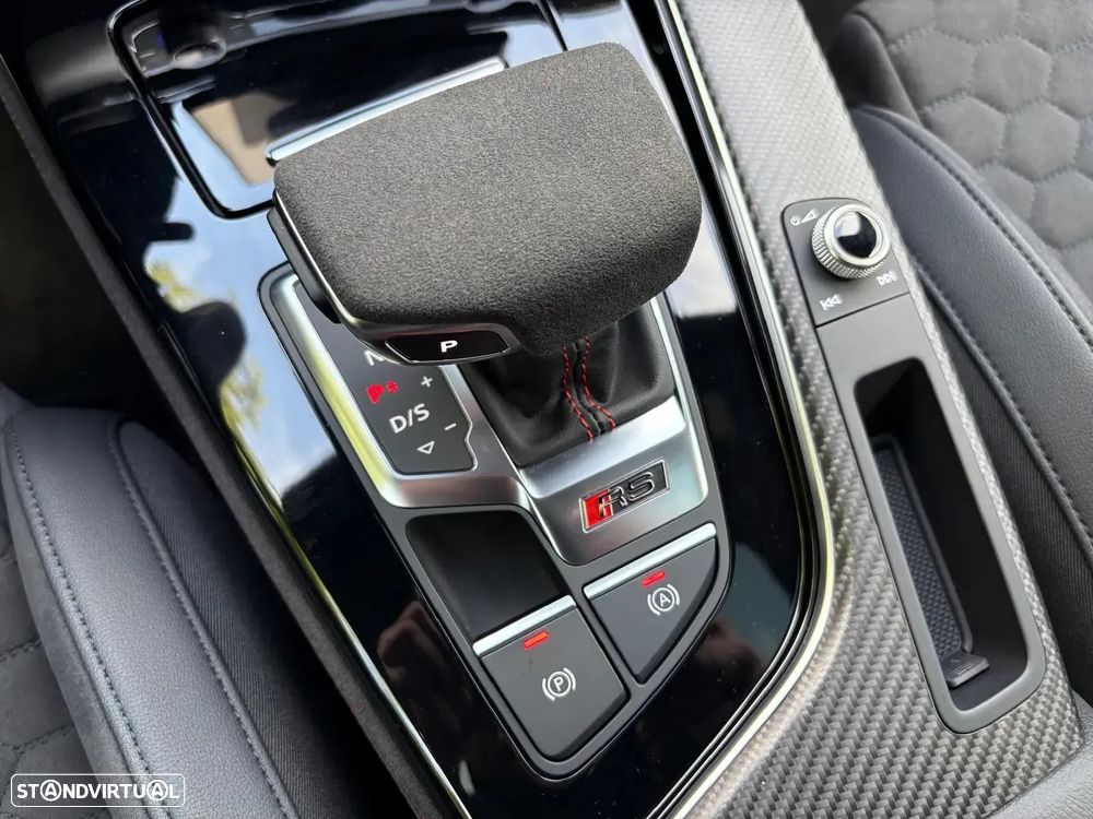 Audi RS4 Avant quattro tiptronic - 32