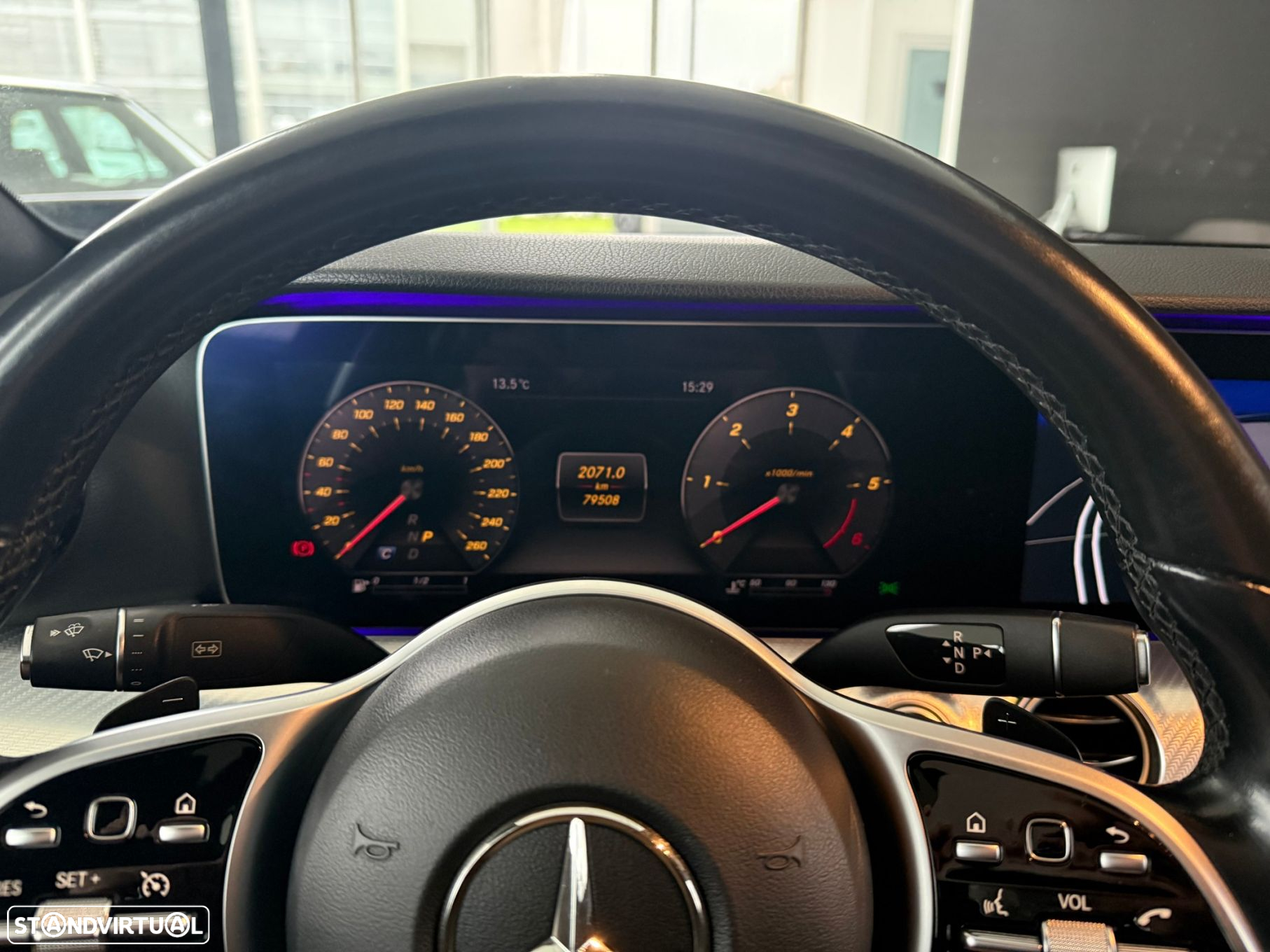 Mercedes-Benz E 220 d Avantgarde - 13