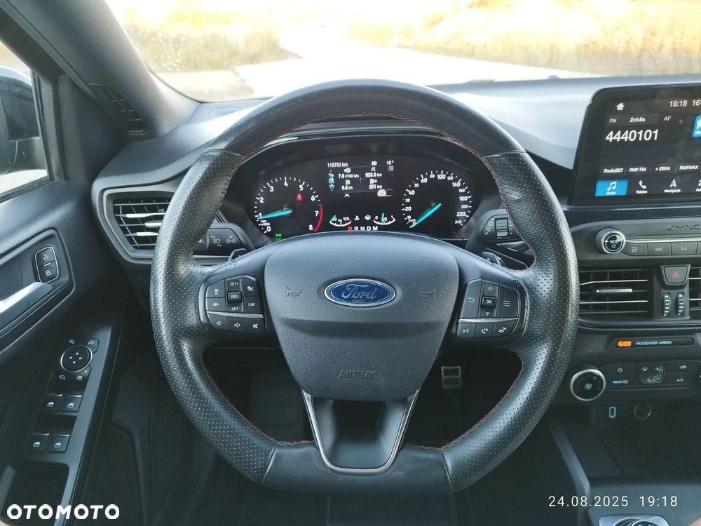 Ford Focus 1.0 EcoBoost ST-Line ASS PowerShift - 11